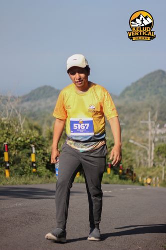 Race photo from Kelud Vertical Challenge 2024