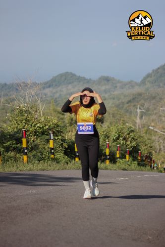 Race photo from Kelud Vertical Challenge 2024