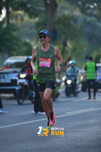 Race photo from Isoplus Run 2024 Surabaya