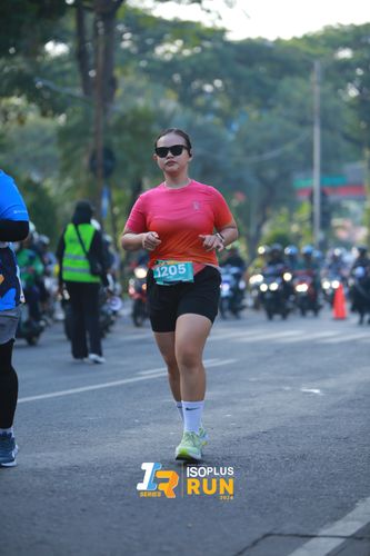 Race photo from Isoplus Run 2024 Surabaya