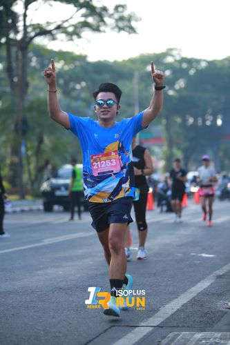 Race photo from Isoplus Run 2024 Surabaya