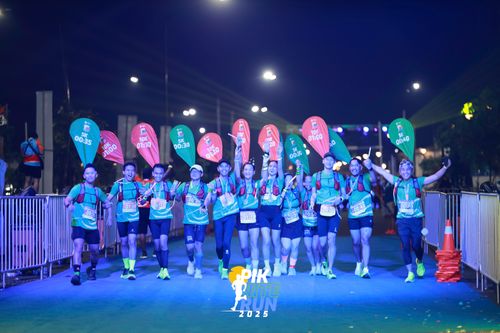 Race photo from PIK NITE RUN 2025
