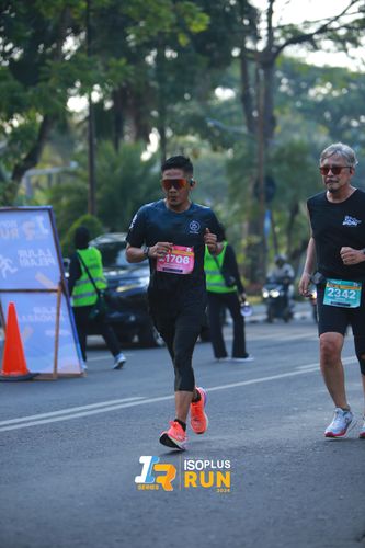 Race photo from Isoplus Run 2024 Surabaya