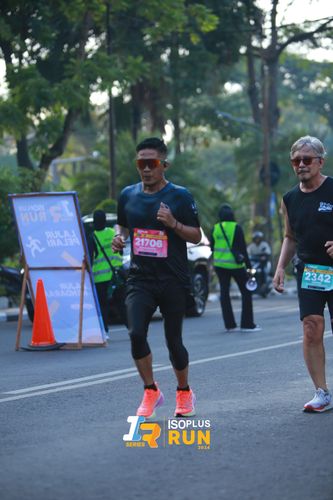 Race photo from Isoplus Run 2024 Surabaya