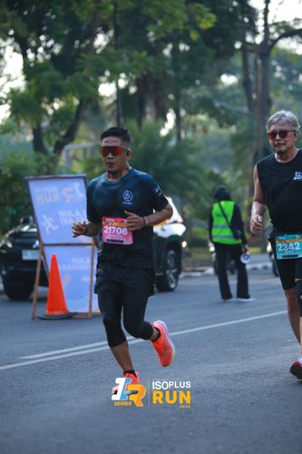 Race photo from Isoplus Run 2024 Surabaya