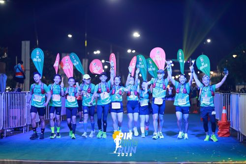 Race photo from PIK NITE RUN 2025