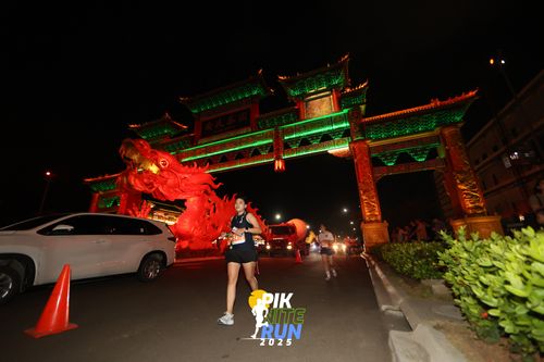 Race photo from PIK NITE RUN 2025