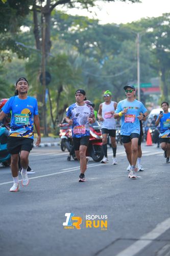 Race photo from Isoplus Run 2024 Surabaya