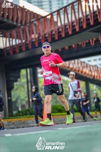 Race photo from Smartfren Run 2025 