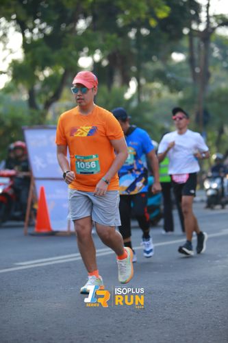 Race photo from Isoplus Run 2024 Surabaya