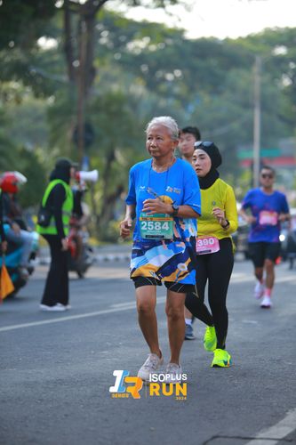 Race photo from Isoplus Run 2024 Surabaya