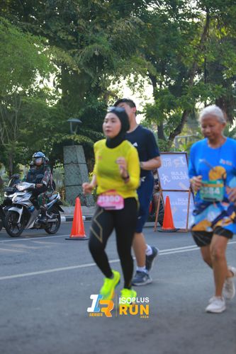 Race photo from Isoplus Run 2024 Surabaya
