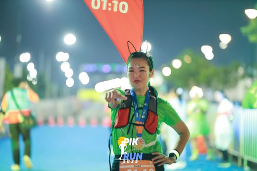 Race photo from PIK NITE RUN 2025