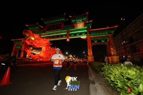 Race photo from PIK NITE RUN 2025