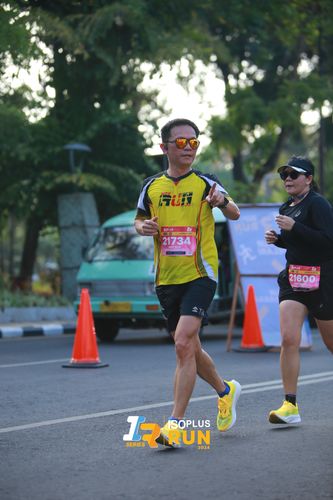 Race photo from Isoplus Run 2024 Surabaya