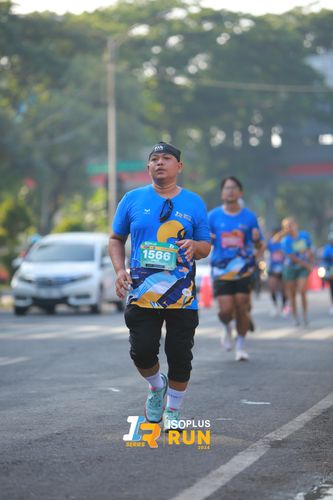 Race photo from Isoplus Run 2024 Surabaya