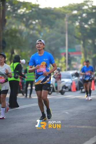 Race photo from Isoplus Run 2024 Surabaya