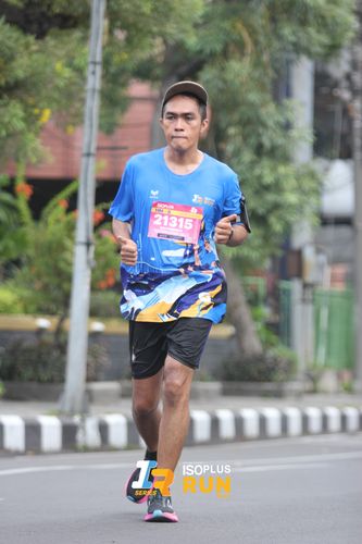 Race photo from Isoplus Run 2024 Surabaya