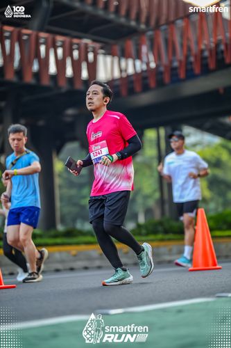 Race photo from Smartfren Run 2025 