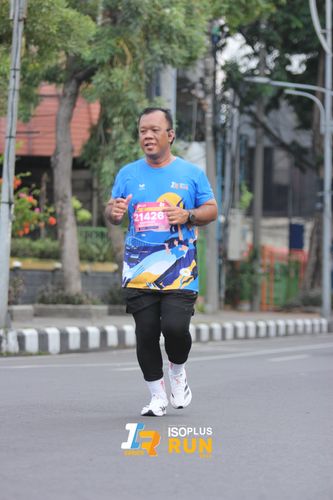 Race photo from Isoplus Run 2024 Surabaya