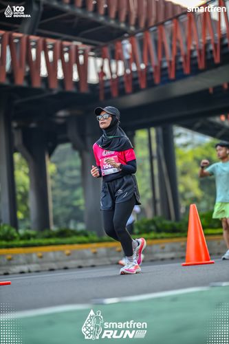 Race photo from Smartfren Run 2025 