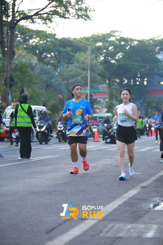 Race photo from Isoplus Run 2024 Surabaya