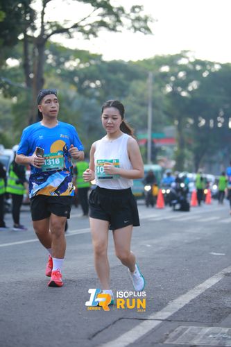 Race photo from Isoplus Run 2024 Surabaya