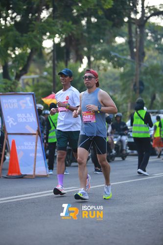 Race photo from Isoplus Run 2024 Surabaya
