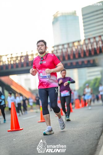 Race photo from Smartfren Run 2025 