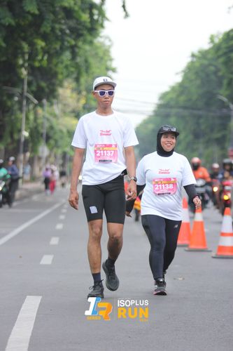 Race photo from Isoplus Run 2024 Surabaya