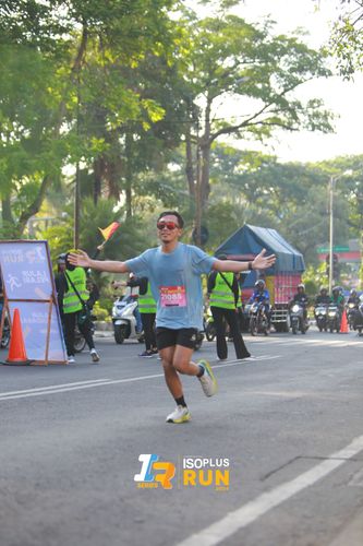 Race photo from Isoplus Run 2024 Surabaya