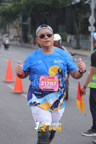 Race photo from Isoplus Run 2024 Surabaya