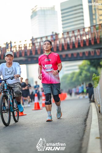 Race photo from Smartfren Run 2025 