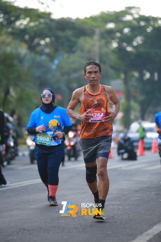 Race photo from Isoplus Run 2024 Surabaya