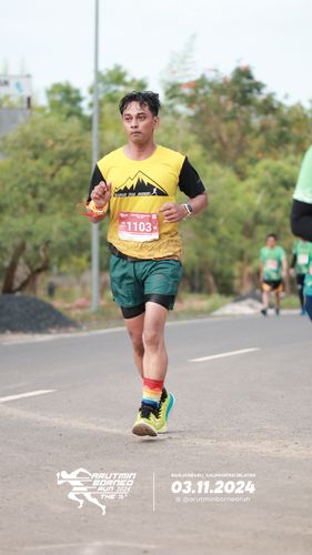 Race photo from Arutmin Borneo Run 2024