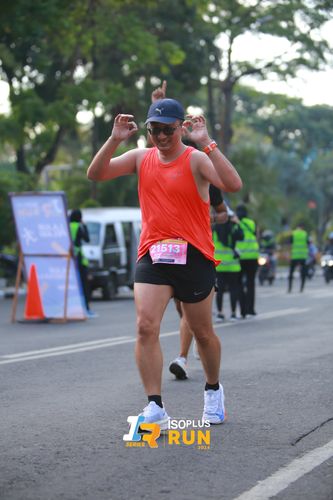 Race photo from Isoplus Run 2024 Surabaya