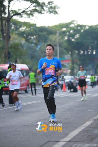 Race photo from Isoplus Run 2024 Surabaya