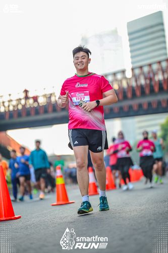 Race photo from Smartfren Run 2025 