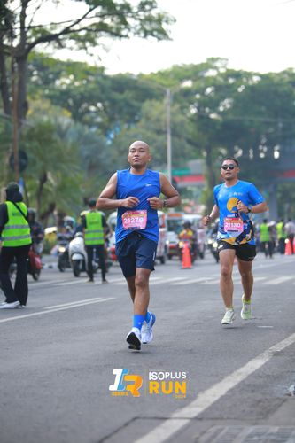 Race photo from Isoplus Run 2024 Surabaya