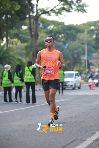 Race photo from Isoplus Run 2024 Surabaya