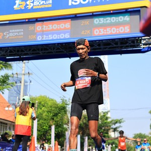 Race photo from SURABAYA ISOPLUS MARATHON 2026