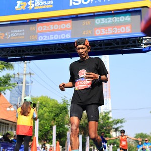 Race photo from SURABAYA ISOPLUS MARATHON 2026