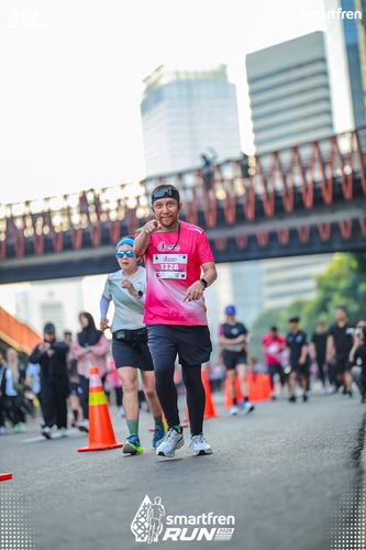 Race photo from Smartfren Run 2025 