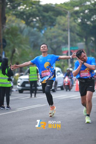 Race photo from Isoplus Run 2024 Surabaya