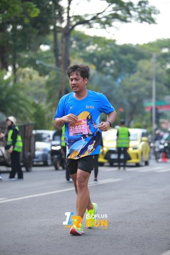 Race photo from Isoplus Run 2024 Surabaya