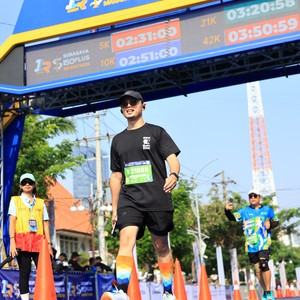 Race photo from SURABAYA ISOPLUS MARATHON 2026