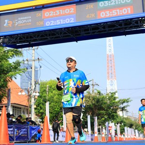 Race photo from SURABAYA ISOPLUS MARATHON 2026