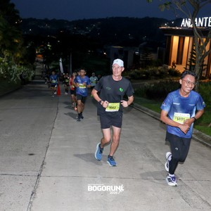 Race photo from BOGORUN 2026