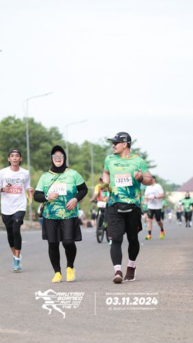 Race photo from Arutmin Borneo Run 2024