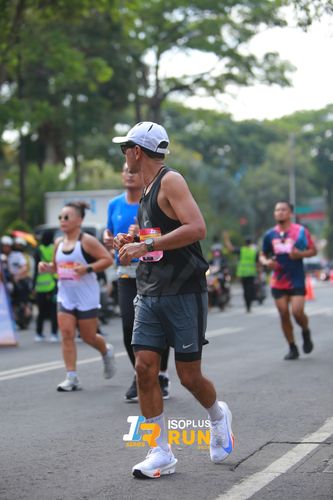 Race photo from Isoplus Run 2024 Surabaya